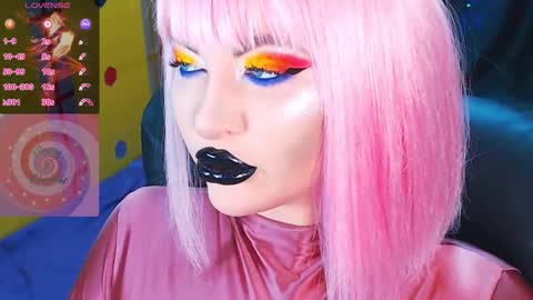 Snapshot of crazypinkyball chatting on October 17, 2025, 8:28 am Roxy online show from October 17, 2025, 8:28 am