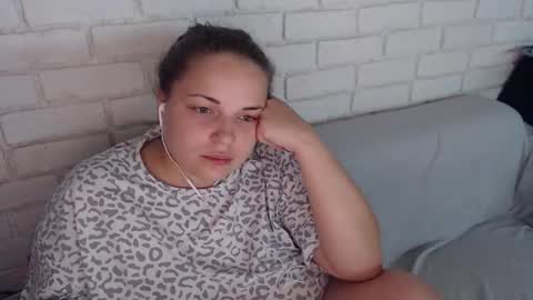 Crazyy Girl  online show from October 21, 2025, 4:30 pm