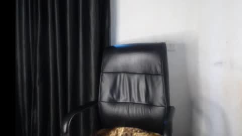 Snapshot of creamy_juicypussy chatting on September 11, 2025, 1:00 pm Lady jasmine online show from September 11, 2025, 1:00 pm