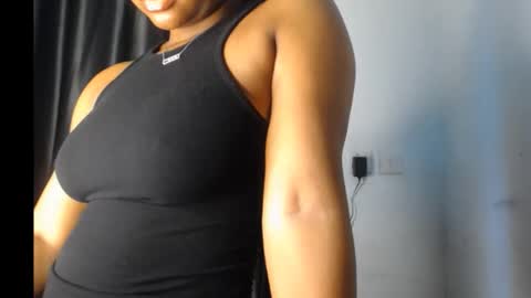 Snapshot of creamy_juicypussy chatting on September 17, 2025, 11:01 am Lady jasmine online show from September 17, 2025, 11:01 am