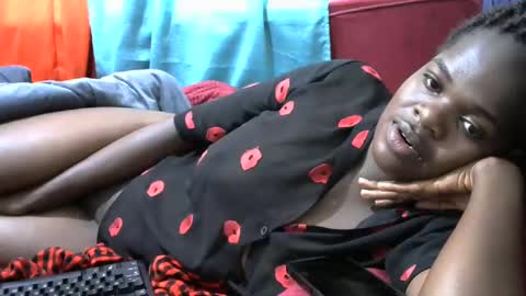 Snapshot of creamymomma chatting on December 28, 2024, 7:22 am verah online show from December 28, 2024, 7:22 am