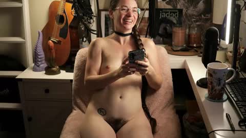 Snapshot of creature_marie chatting on December 5, 2025, 1:20 pm Creature Marie online show from December 5, 2025, 1:20 pm