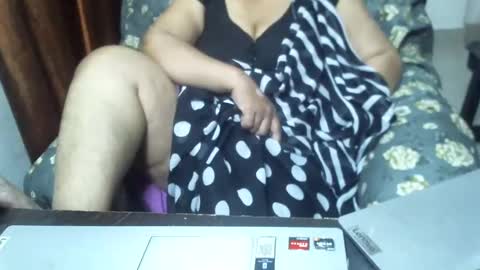 Snapshot of crezybhabihot chatting on February 23, 2025, 4:07 am Sonika69 online show from February 23, 2025, 4:07 am