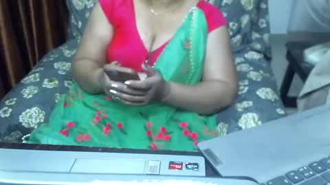 Snapshot of crezybhabihot chatting on March 8, 2025, 5:28 am Sonika69 online show from March 8, 2025, 5:28 am