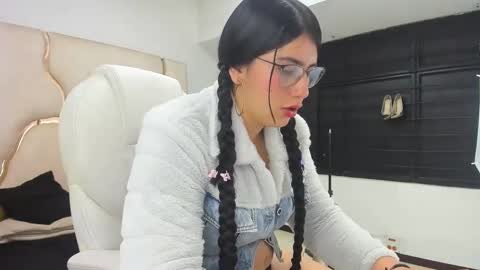 Snapshot of criistaal__ chatting on February 7, 2025, 4:37 am Criistaal   online show from February 7, 2025, 4:37 am