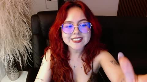 Snapshot of crimson_tati chatting on December 6, 2024, 10:38 am Tatiana online show from December 6, 2024, 10:38 am