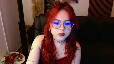 Snapshot of crimson_tati chatting on February 19, 2025, 5:16 am Tatiana online show from February 19, 2025, 5:16 am