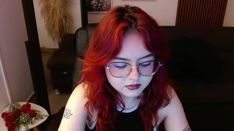 Snapshot of crimson_tati chatting on February 21, 2025, 5:24 am Tatiana online show from February 21, 2025, 5:24 am