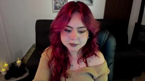 Snapshot of crimson_tati chatting on October 7, 2025, 3:04 am Tatiana online show from October 7, 2025, 3:04 am