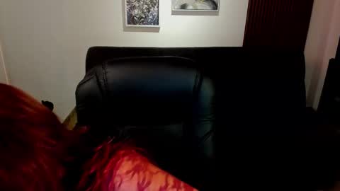 Snapshot of crimson_tati chatting on October 9, 2025, 4:21 am Tatiana online show from October 9, 2025, 4:21 am