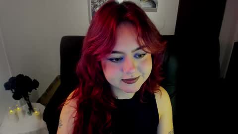 Snapshot of crimson_tati chatting on October 22, 2025, 4:13 am Tatiana online show from October 22, 2025, 4:13 am