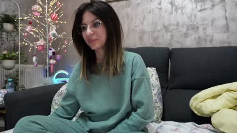 crissy_love online show from January 7, 2025, 3:14 am