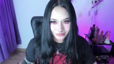 Snapshot of cristal_kosh chatting on February 13, 2025, 7:42 pm Cris online show from February 13, 2025, 7:42 pm