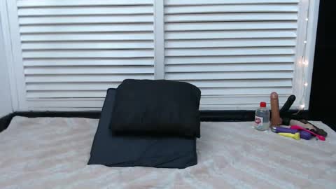 Hanna  online show from December 19, 2024, 6:34 am