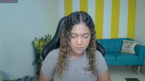 Cristal online show from November 3, 2025, 11:04 pm