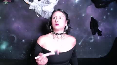 Cristal de Leon online show from September 27, 2025, 6:02 pm