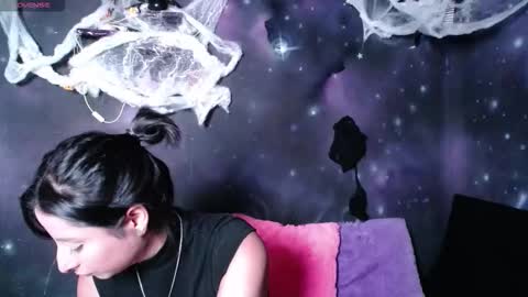 Cristal de Leon online show from September 29, 2025, 7:19 pm