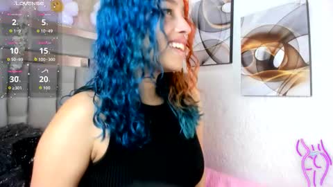   online show from October 28, 2025, 2:42 pm