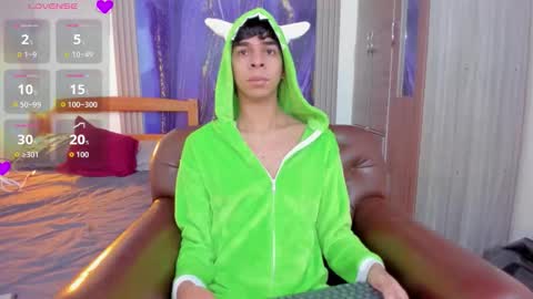 cristhian online show from November 26, 2025, 10:38 am