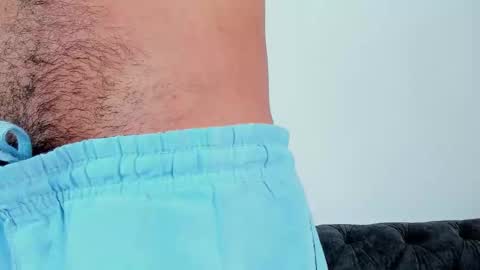 cristian_suarezz_ online show from October 3, 2025, 10:40 pm