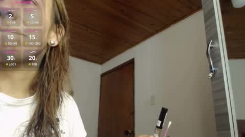 cristina online show from October 27, 2025, 1:59 pm