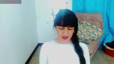 Cristina online show from November 21, 2025, 3:27 am