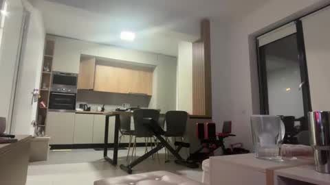 cristinabrunete online show from November 21, 2025, 7:23 pm