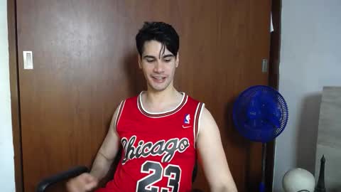 cristopher online show from November 26, 2025, 8:21 pm