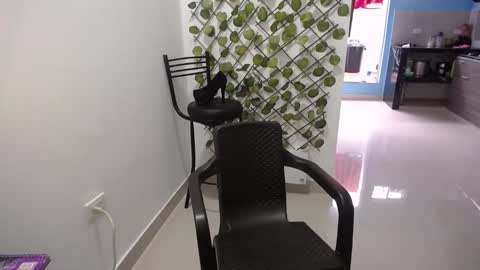 crisyoha4020 online show from December 13, 2025, 7:53 pm