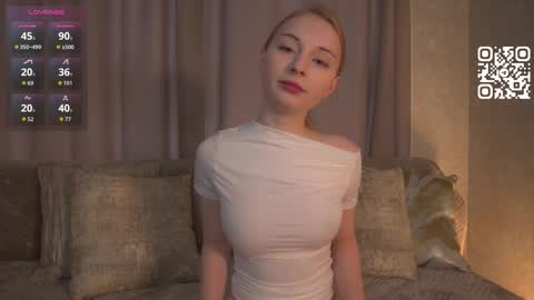 Snapshot of cruelcutie chatting on November 26, 2025, 9:43 am Rina online show from November 26, 2025, 9:43 am