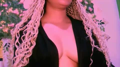 Snapshot of crysrus chatting on December 17, 2025, 12:49 am crysrus online show from December 17, 2025, 12:49 am