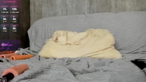 Snapshot of crysta_liza chatting on October 30, 2025, 10:10 pm crysta liza online show from October 30, 2025, 10:10 pm