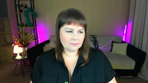Snapshot of crystaalstaar chatting on September 8, 2025, 6:29 pm Anna online show from September 8, 2025, 6:29 pm