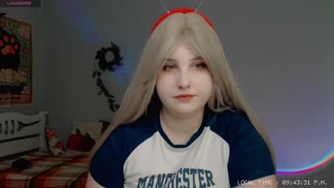 Snapshot of crystal__chris chatting on December 19, 2024, 7:40 pm Chris online show from December 19, 2024, 7:40 pm