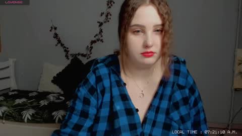 Snapshot of crystal__chris chatting on February 8, 2025, 5:18 am Chris online show from February 8, 2025, 5:18 am