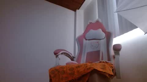 Crystal Blaze online show from December 16, 2025, 11:37 am