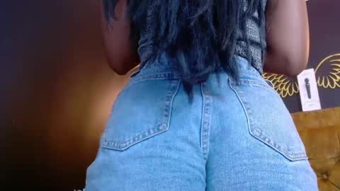 Crystal online show from March 1, 2025, 11:47 pm