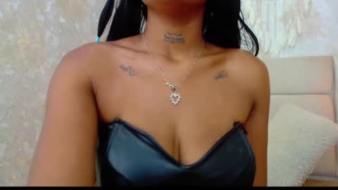 Crystal online show from September 17, 2025, 8:10 pm