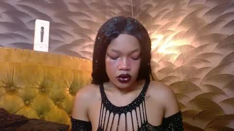 Crystal online show from October 14, 2025, 8:53 pm