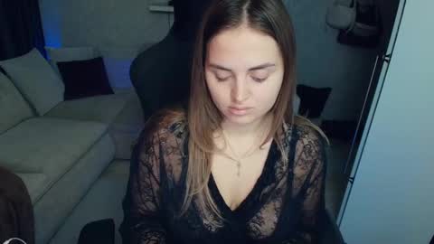 crystalemily online show from November 28, 2025, 7:38 pm