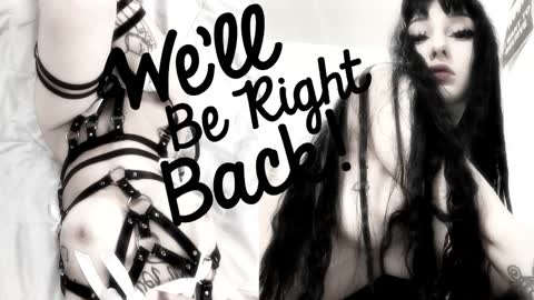 Sasha    Make me moan with patterns   good music here  online show from October 27, 2025, 5:50 pm