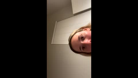 Snapshot of crystalstarlet chatting on September 28, 2025, 6:41 am Nikki online show from September 28, 2025, 6:41 am