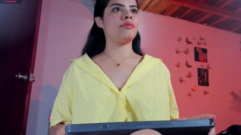 Snapshot of crystalvans chatting on September 27, 2025, 9:20 pm Cristal online show from September 27, 2025, 9:20 pm