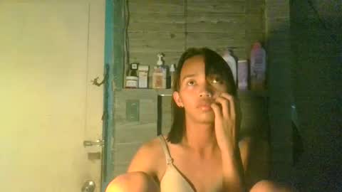 Lauren online show from November 16, 2025, 4:34 pm