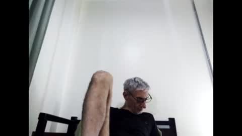Snapshot of cucaio18 chatting on February 2, 2025, 3:32 am BIG UNCUT HARD COCK online show from February 2, 2025, 3:32 am