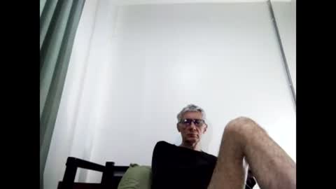 Snapshot of cucaio18 chatting on February 6, 2025, 3:06 am BIG UNCUT HARD COCK online show from February 6, 2025, 3:06 am