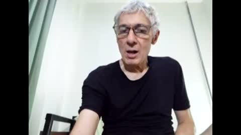 Snapshot of cucaio18 chatting on March 2, 2025, 6:16 am BIG UNCUT HARD COCK online show from March 2, 2025, 6:16 am