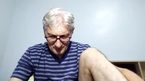 Snapshot of cucaio18 chatting on September 20, 2025, 3:29 am BIG UNCUT HARD COCK online show from September 20, 2025, 3:29 am