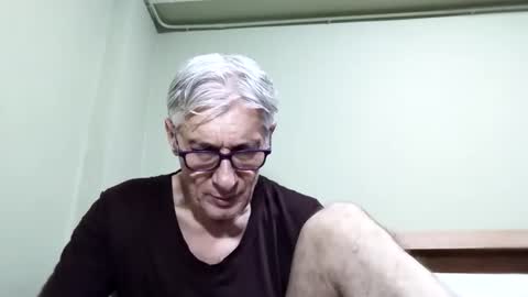 Snapshot of cucaio18 chatting on October 3, 2025, 4:53 am BIG UNCUT HARD COCK online show from October 3, 2025, 4:53 am