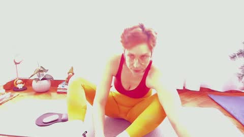 Leonela online show from December 9, 2024, 5:41 pm